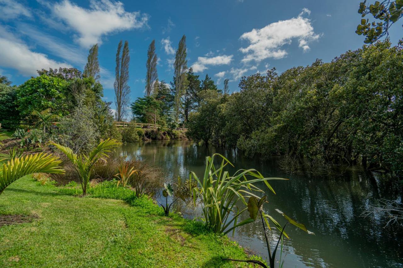 On The Point Apartment Whitianga Exterior photo